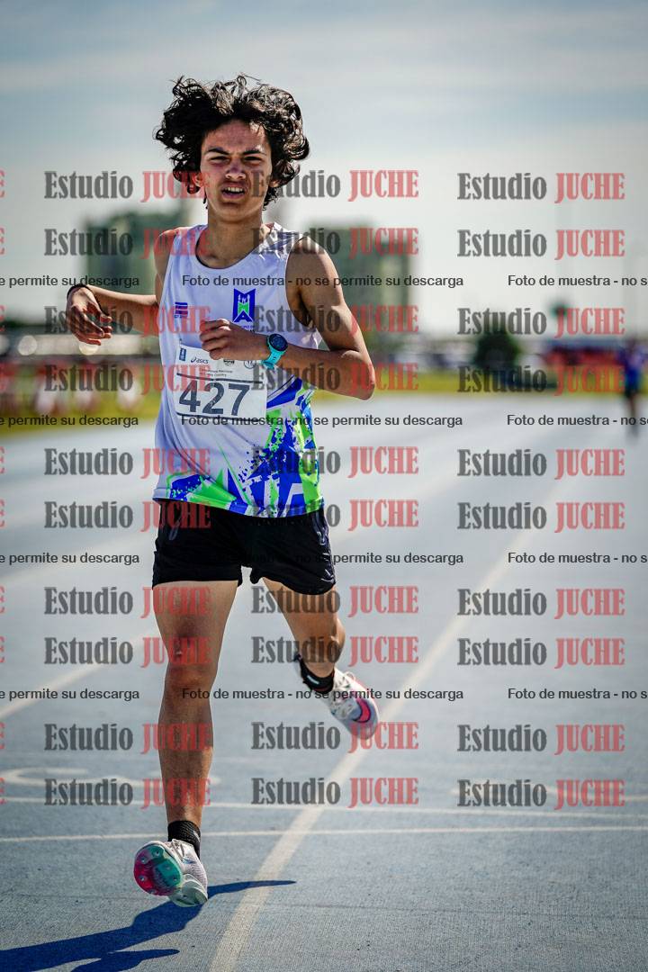 Fotos de los 800 m llanos de varones