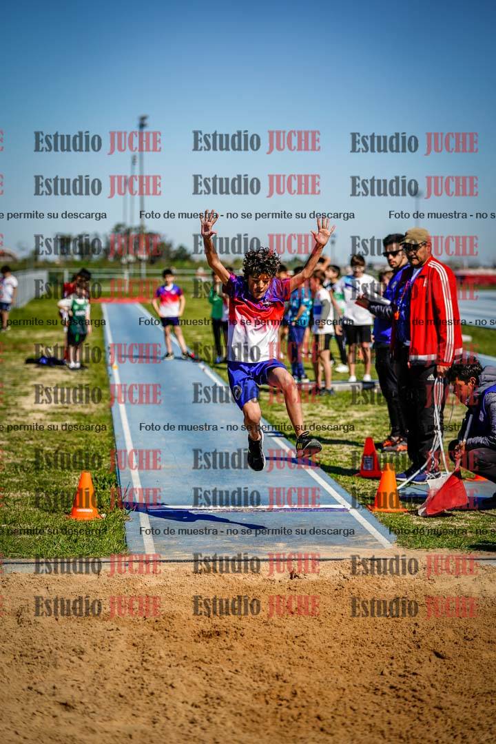 Fotos del salto en largo de varones - U15