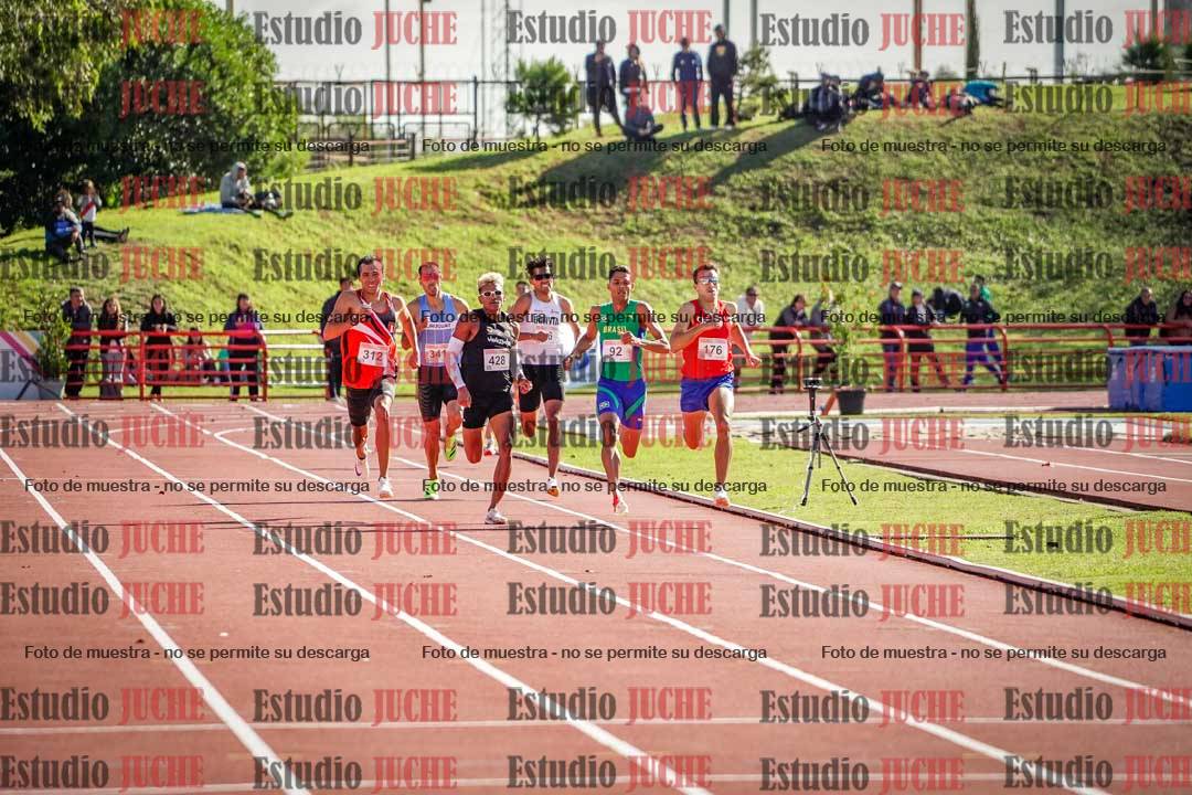 Fotos de los 800 m llanos de varones