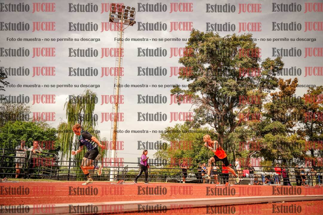 Fotos de los 200 m llanos de varones