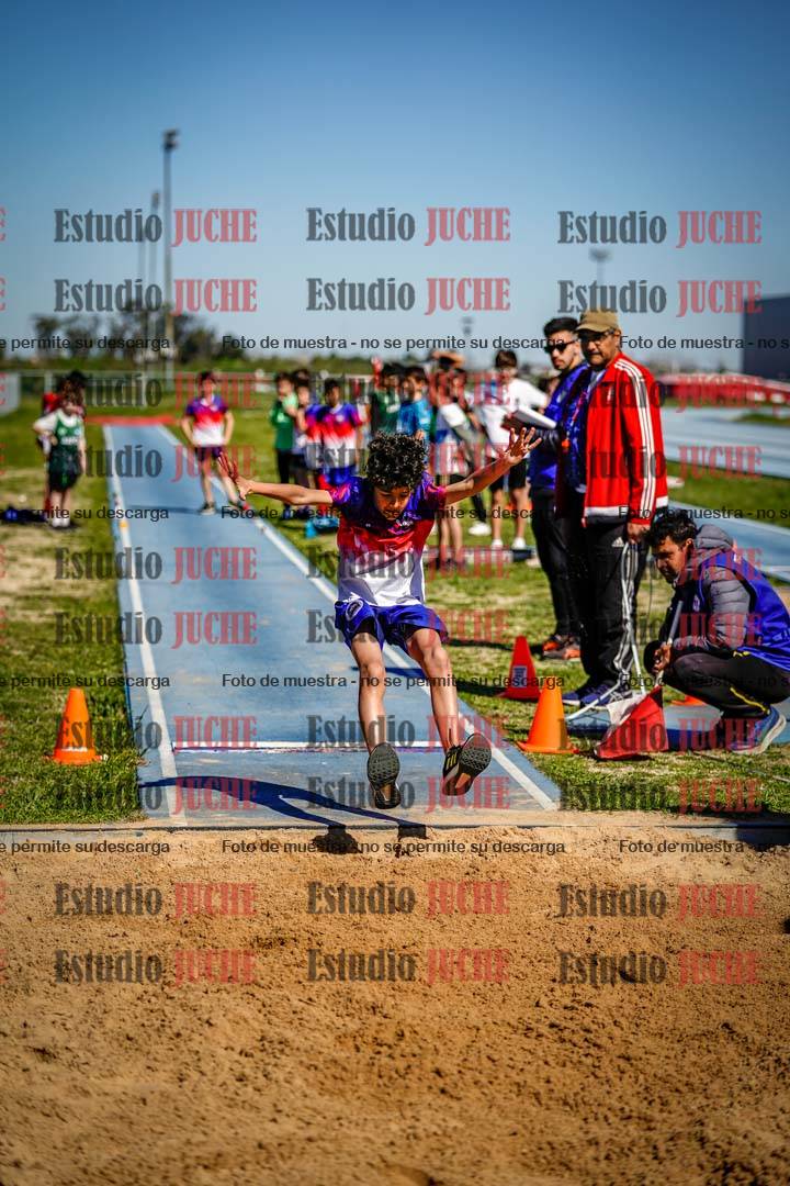 Fotos del salto en largo de varones - U15