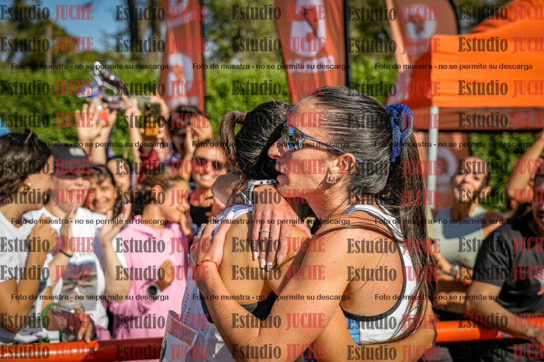 Fotos de algunos extras y podios del día 1