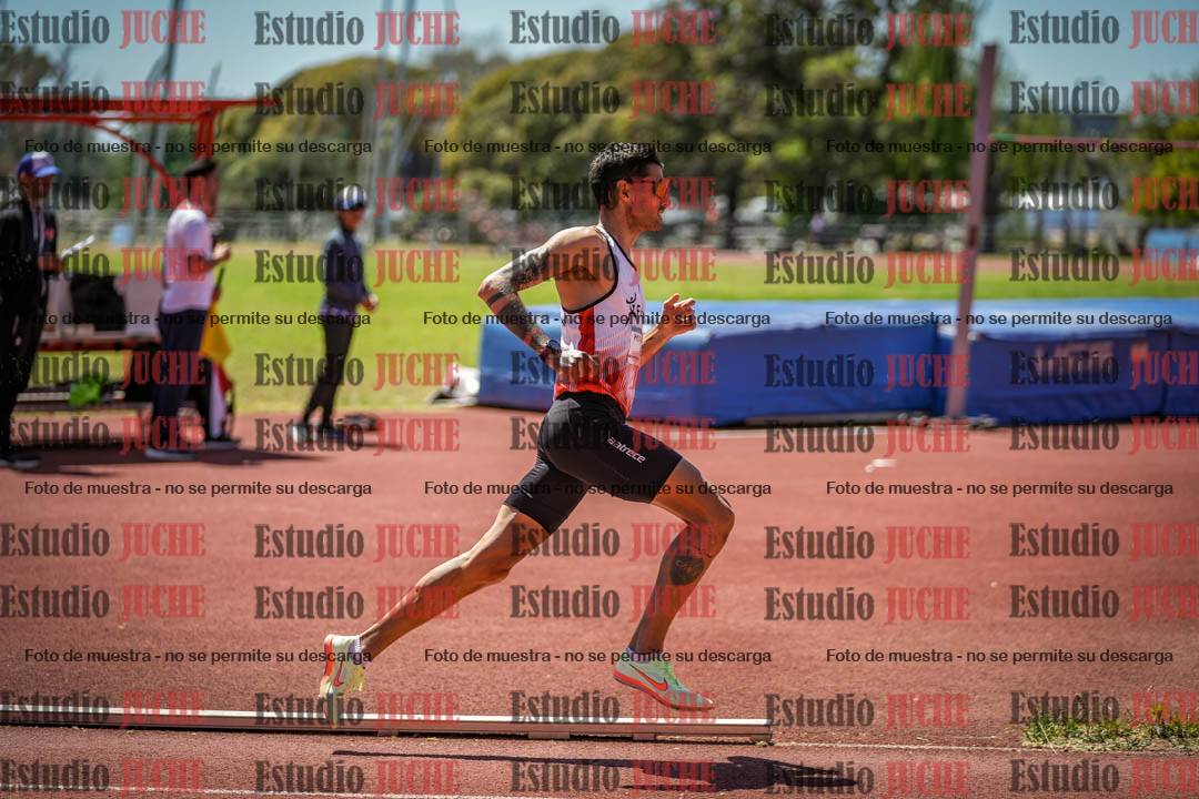 Fotos de los 800 m llanos de varones