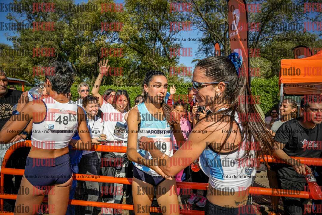 Fotos de algunos extras y podios del día 1