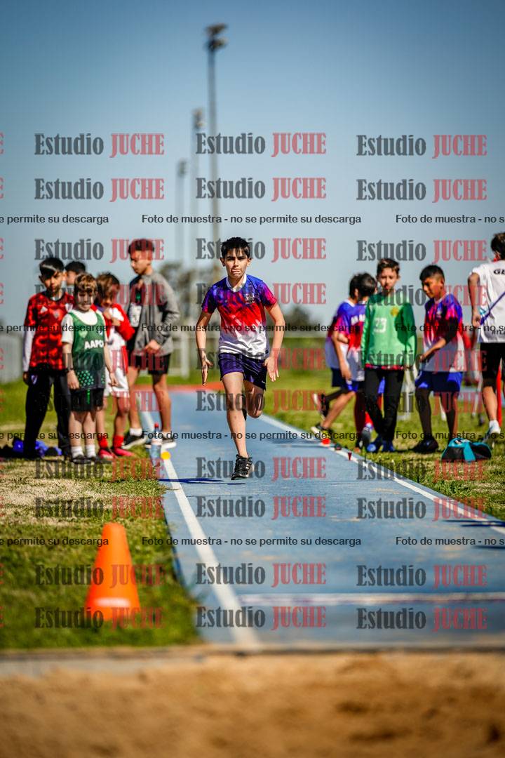 Fotos del salto en largo de varones - U15