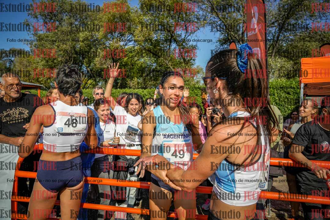 Fotos de algunos extras y podios del día 1