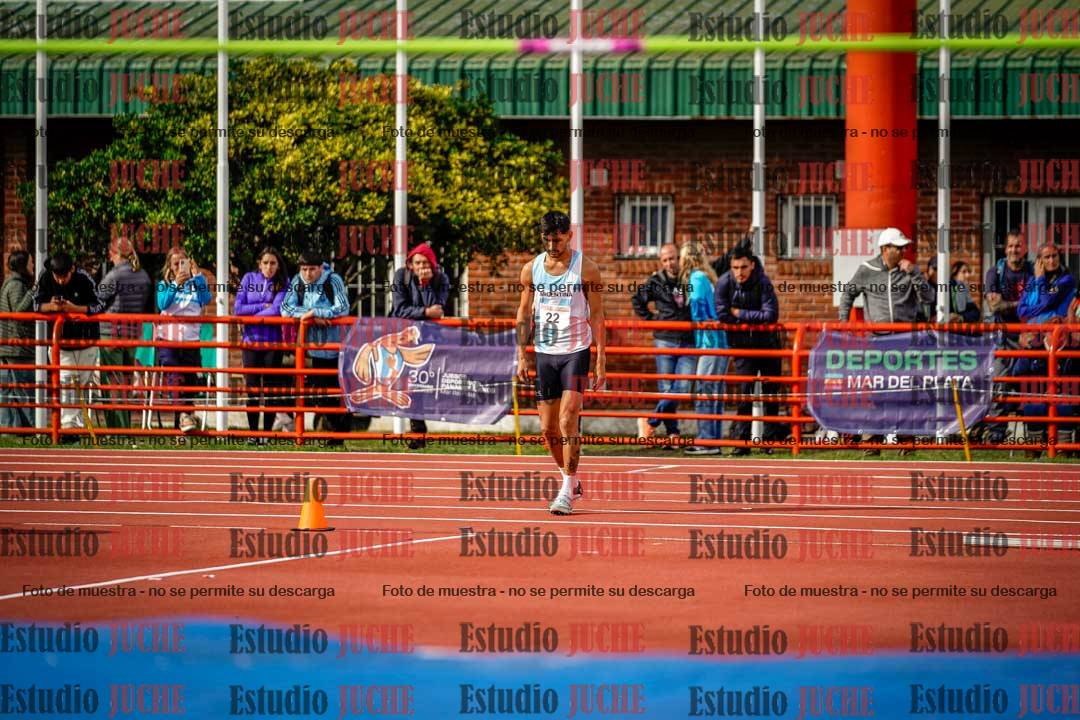 Fotos del salto en alto de varones - FINAL