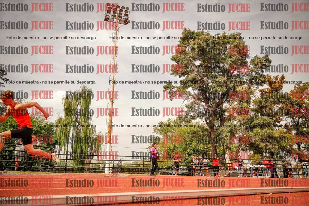 Fotos de los 200 m llanos de varones