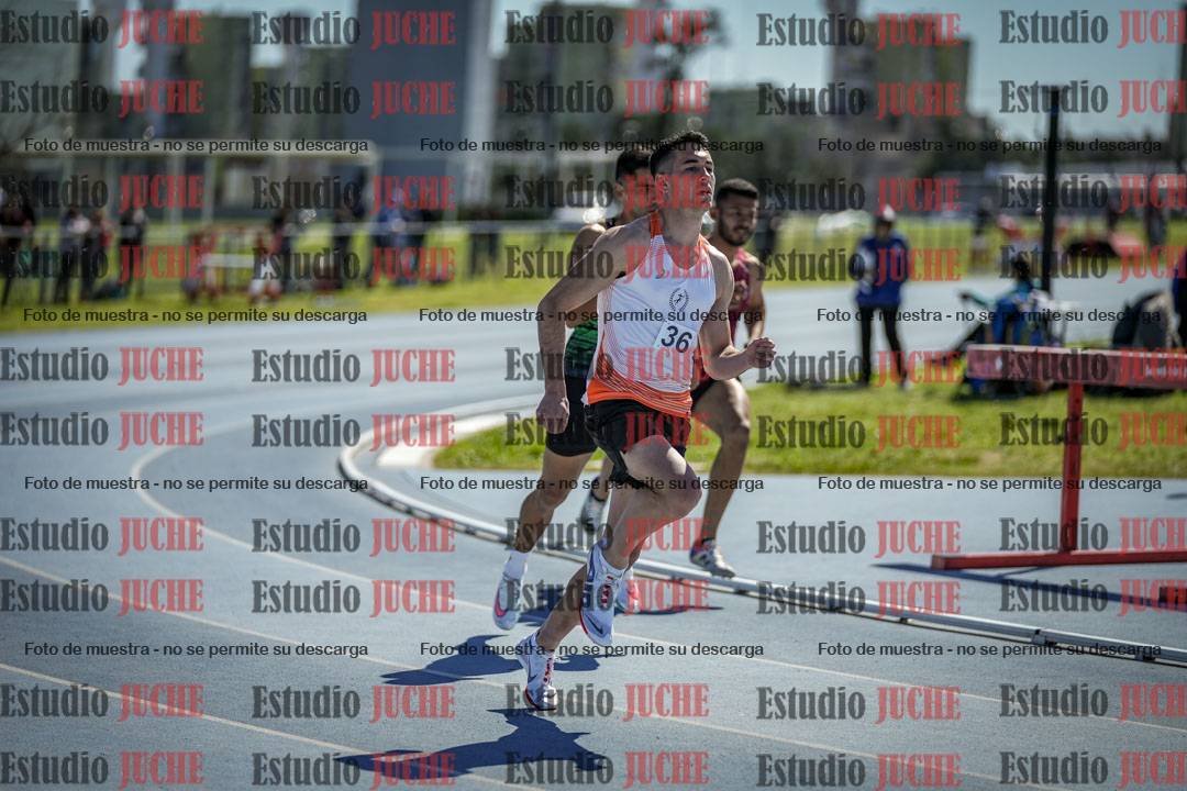 Fotos de los 800 m llanos de varones
