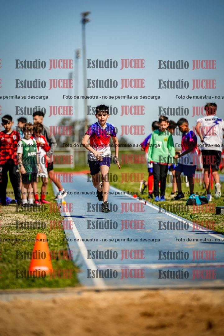 Fotos del salto en largo de varones - U15