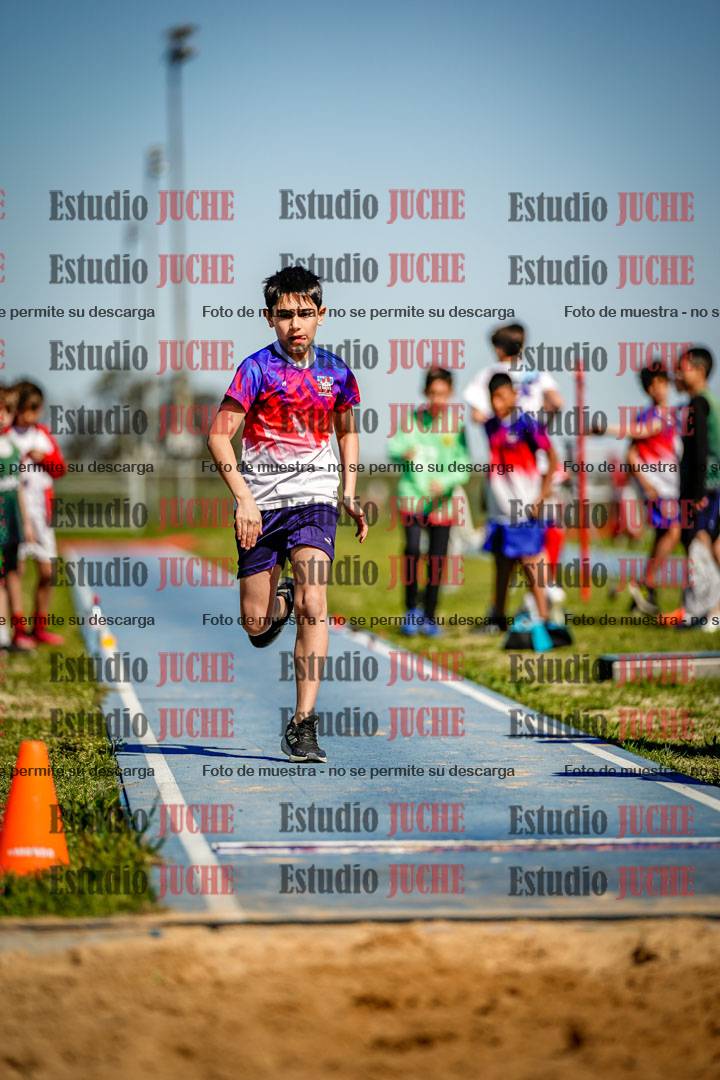 Fotos del salto en largo de varones - U15