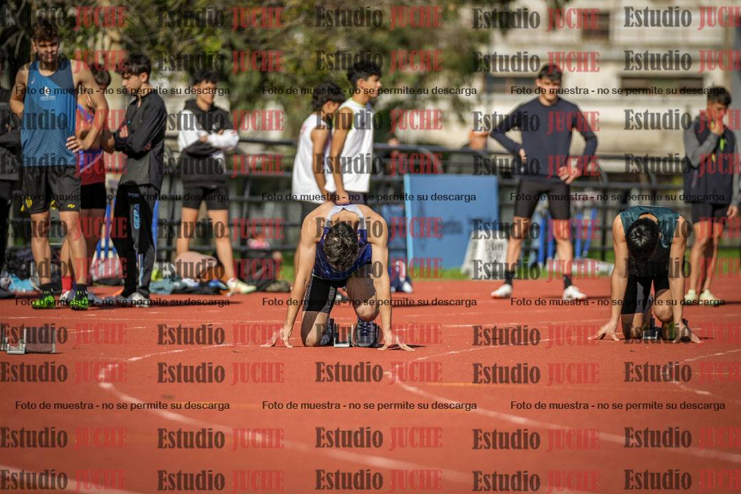 Fotos de los 200 m llanos de varones