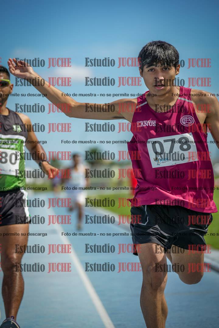 Fotos de los 1000 m llanos de varones