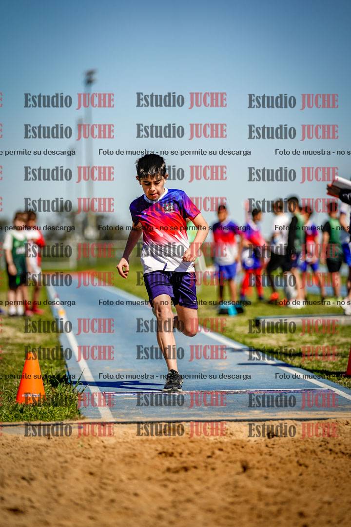 Fotos del salto en largo de varones - U15
