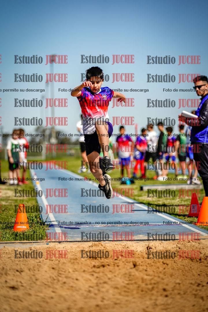 Fotos del salto en largo de varones - U15