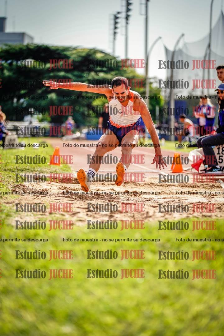 Fotos del salto en largo de varones