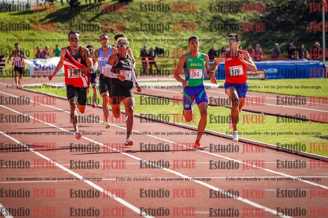 Fotos de los 800 m llanos de varones