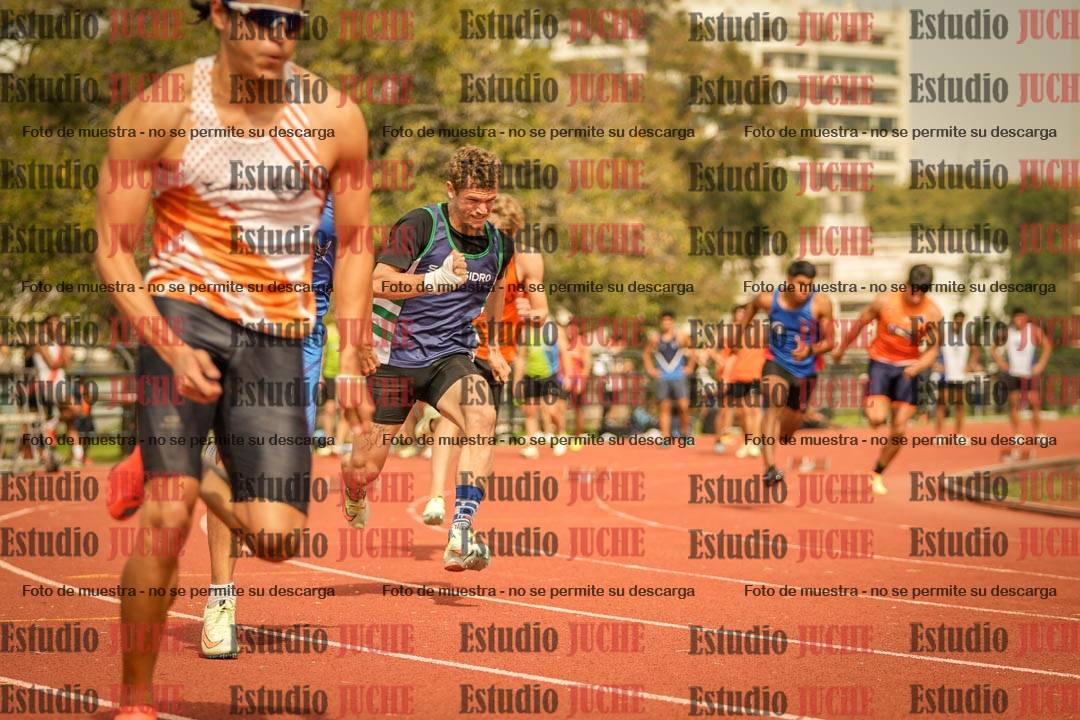 Fotos de los 200 m llanos de varones