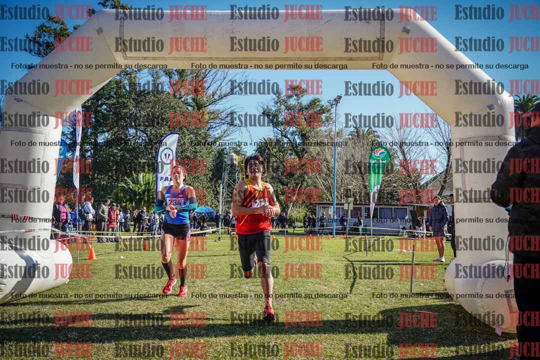 Fotos de la llegada del cross de 6000 m