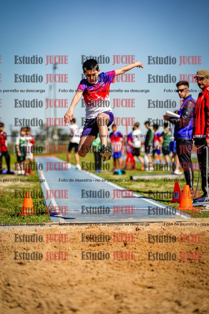 Fotos del salto en largo de varones - U15