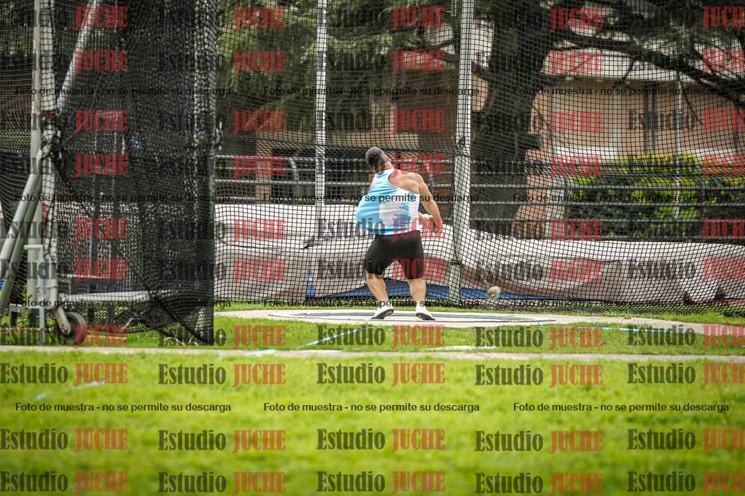 Fotos del lanzamiento de martillo de varones
