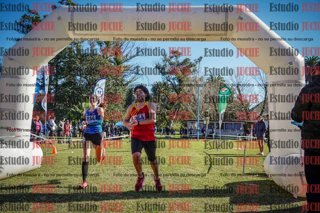 Fotos de la llegada del cross de 6000 m