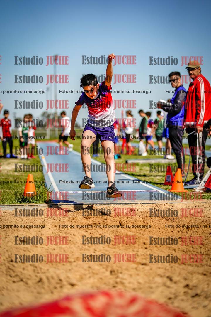 Fotos del salto en largo de varones - U15