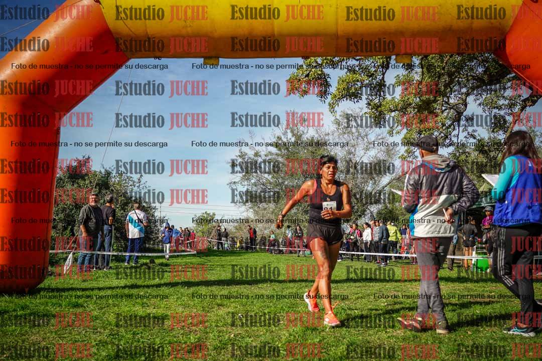 Fotos de la llegada del cross de 6000 m