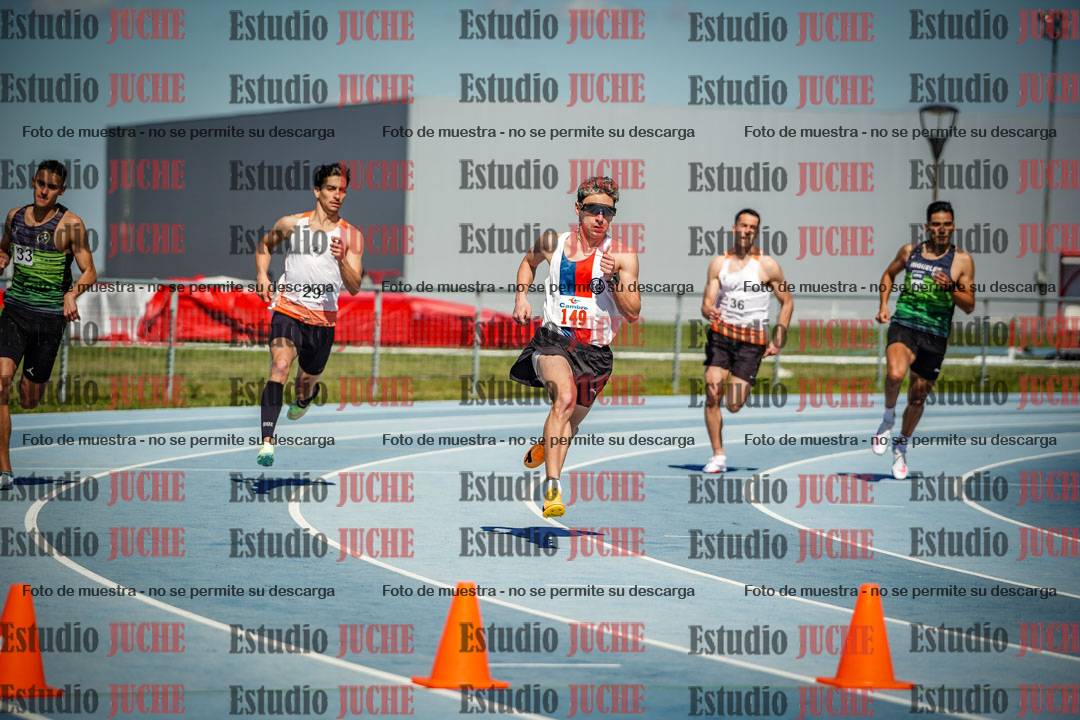 Fotos de los 800 m llanos de varones