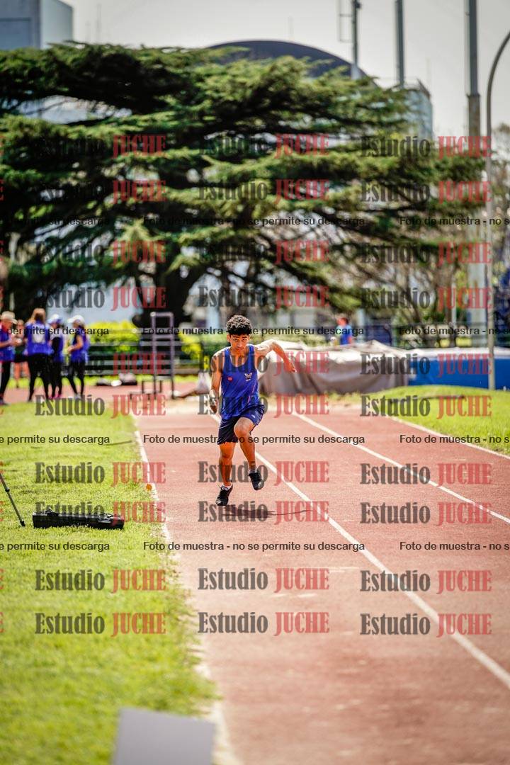 Fotos del salto en largo de varones - octatlón 2