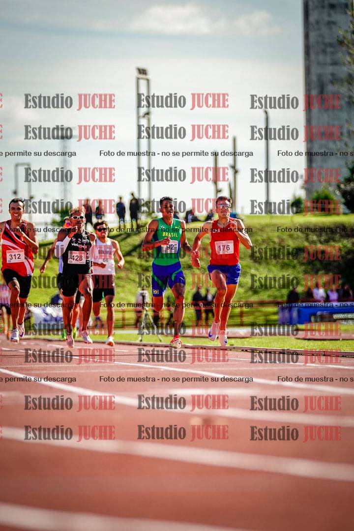 Fotos de los 800 m llanos de varones