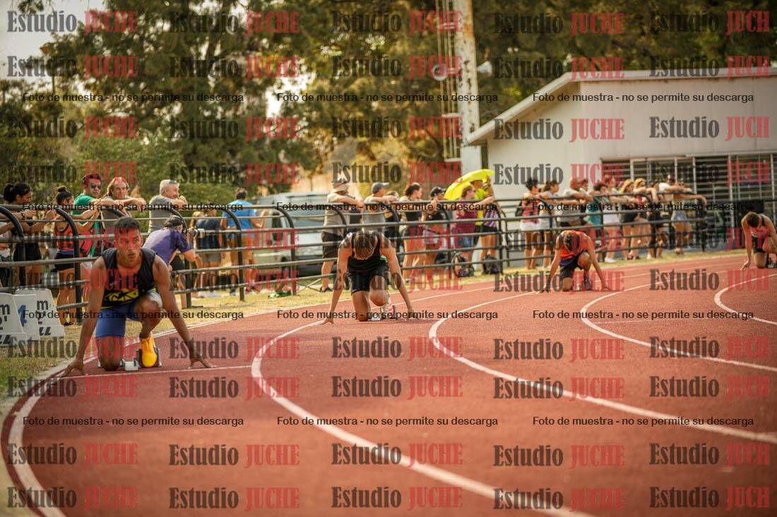 Fotos de los 400 m llanos de varones