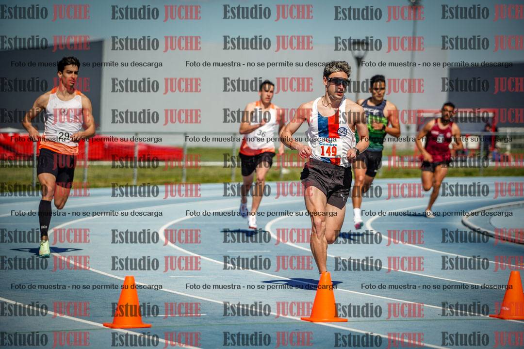 Fotos de los 800 m llanos de varones