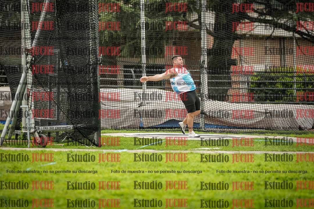 Fotos del lanzamiento de martillo de varones