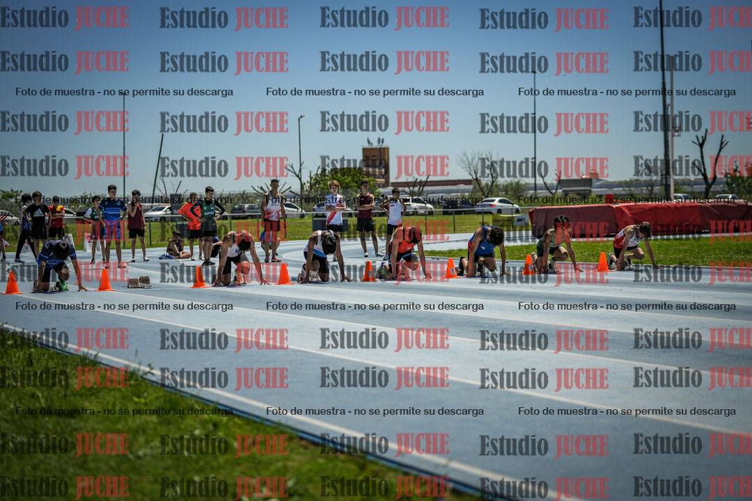 Fotos de los 80 m llanos de varones