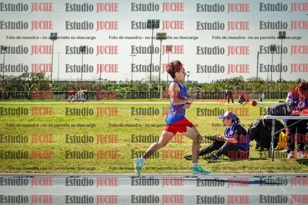 Fotos de los 800 m llanos de varones