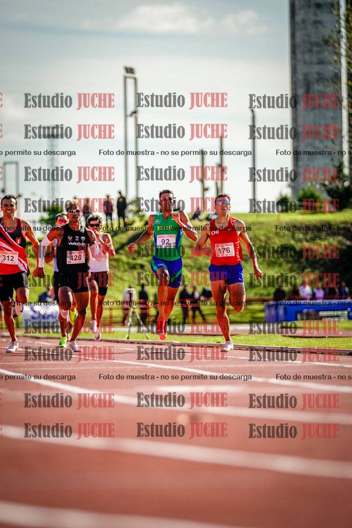 Fotos de los 800 m llanos de varones