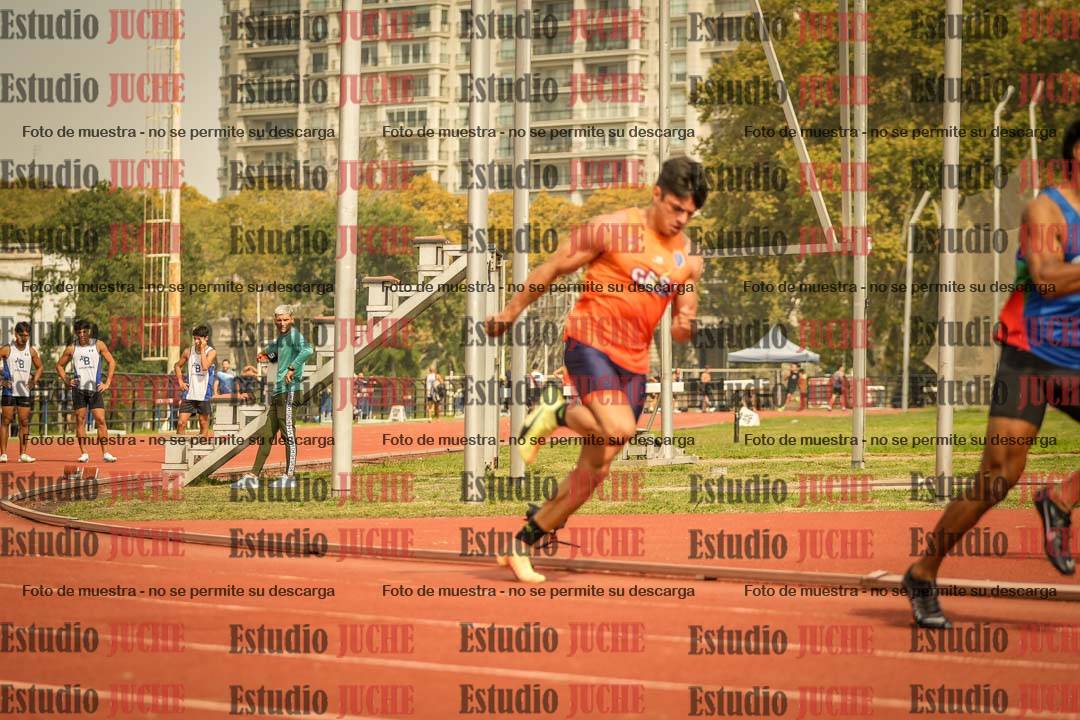 Fotos de los 200 m llanos de varones