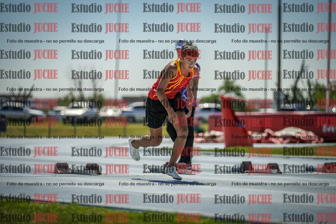 Fotos de los 80 m llanos de varones