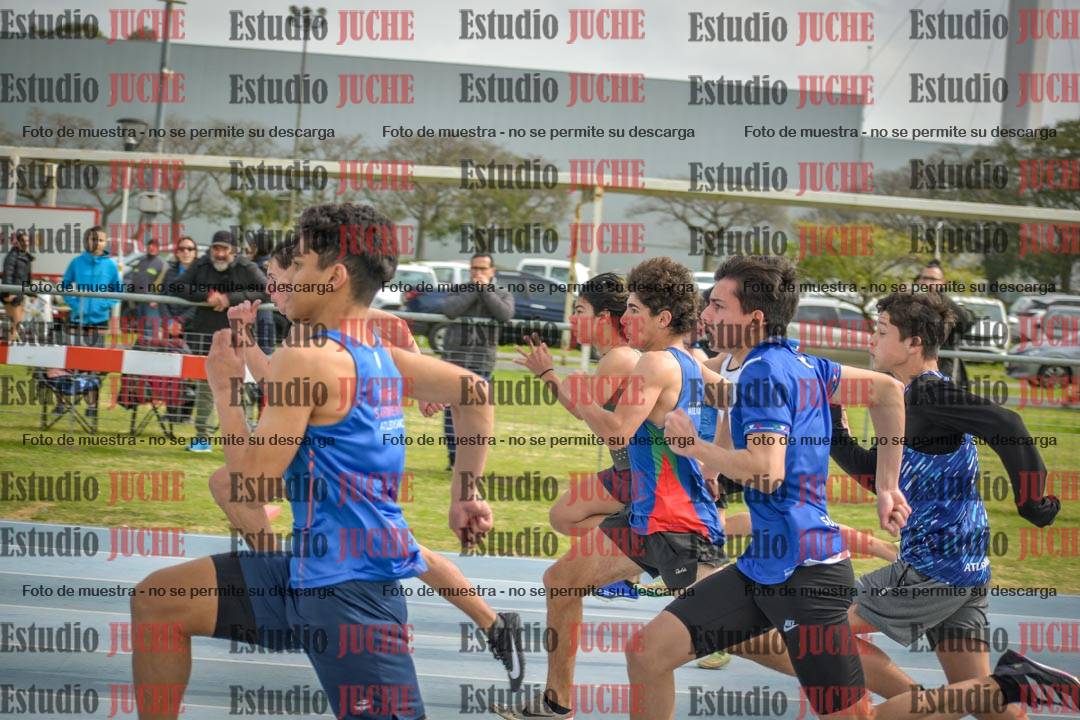 Fotos de los 80 m llanos de varones