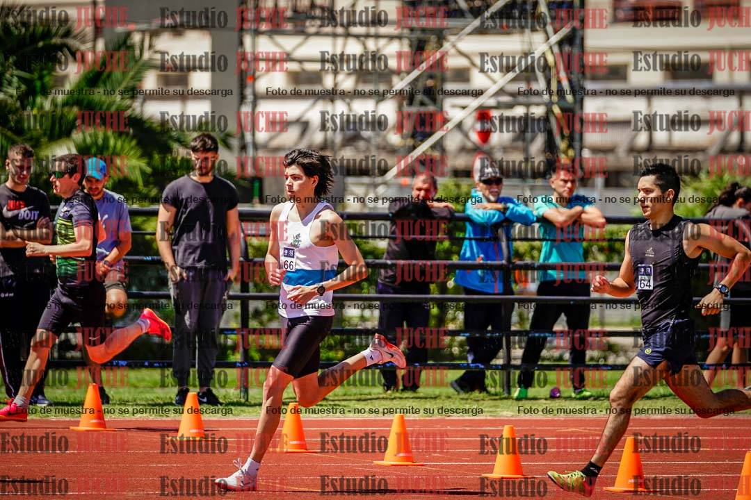 Fotos de los 800 m llanos de varones