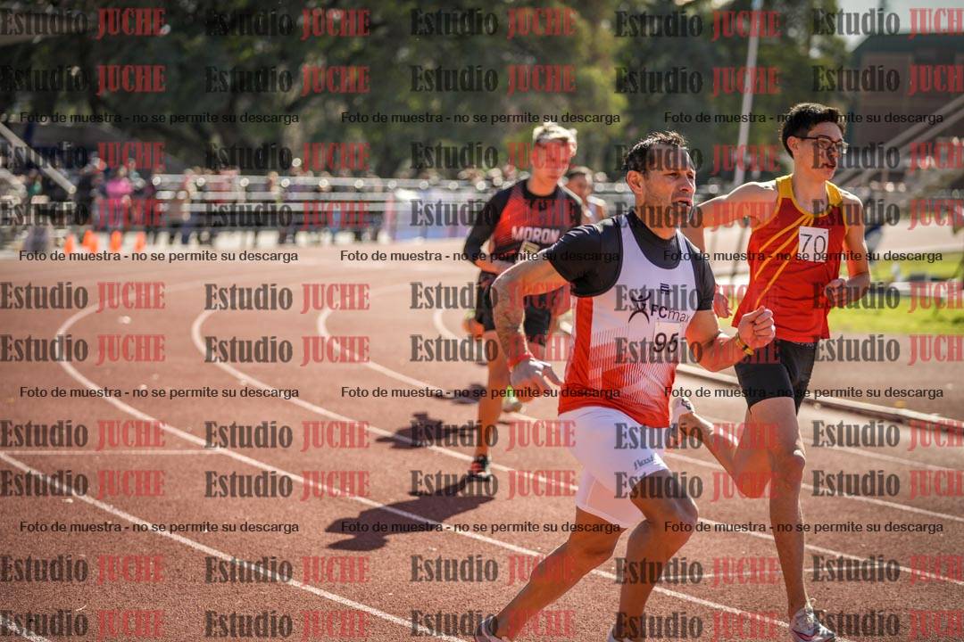 Fotos de los 800 m llanos de varones