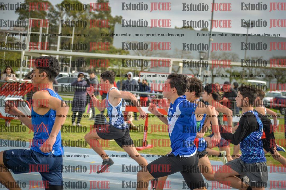 Fotos de los 80 m llanos de varones