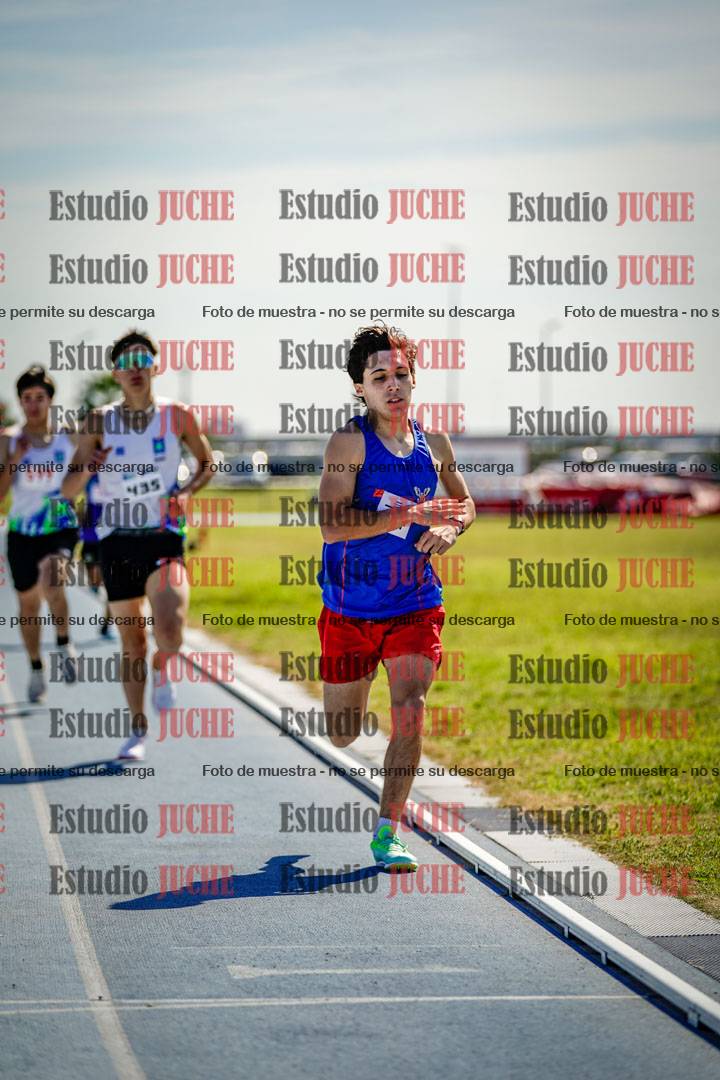 Fotos de los 800 m llanos de varones