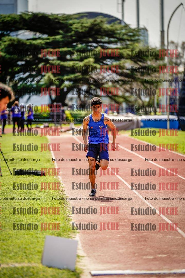 Fotos del salto en largo de varones - octatlón 2