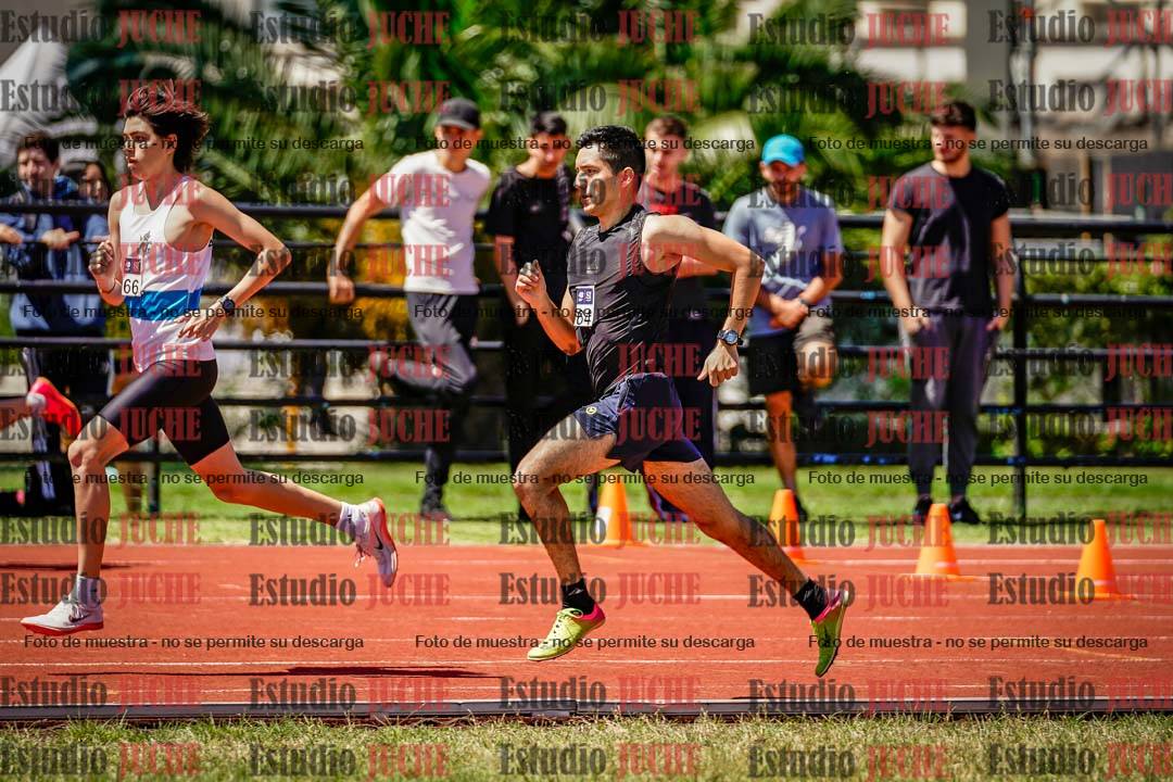 Fotos de los 800 m llanos de varones
