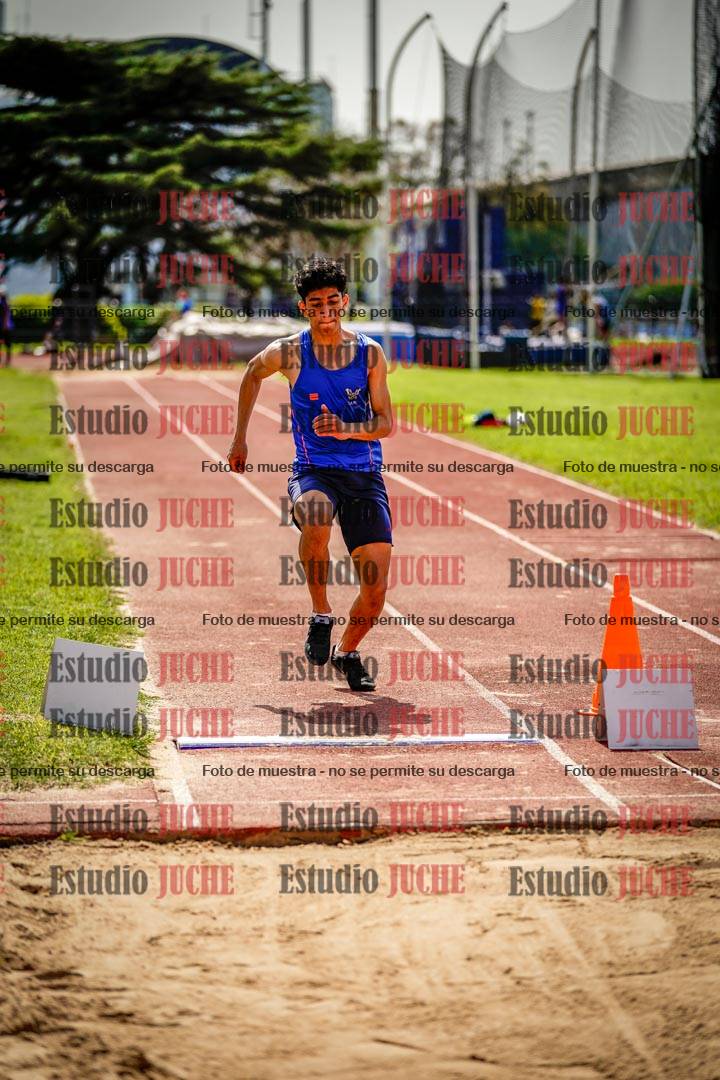 Fotos del salto en largo de varones - octatlón 2