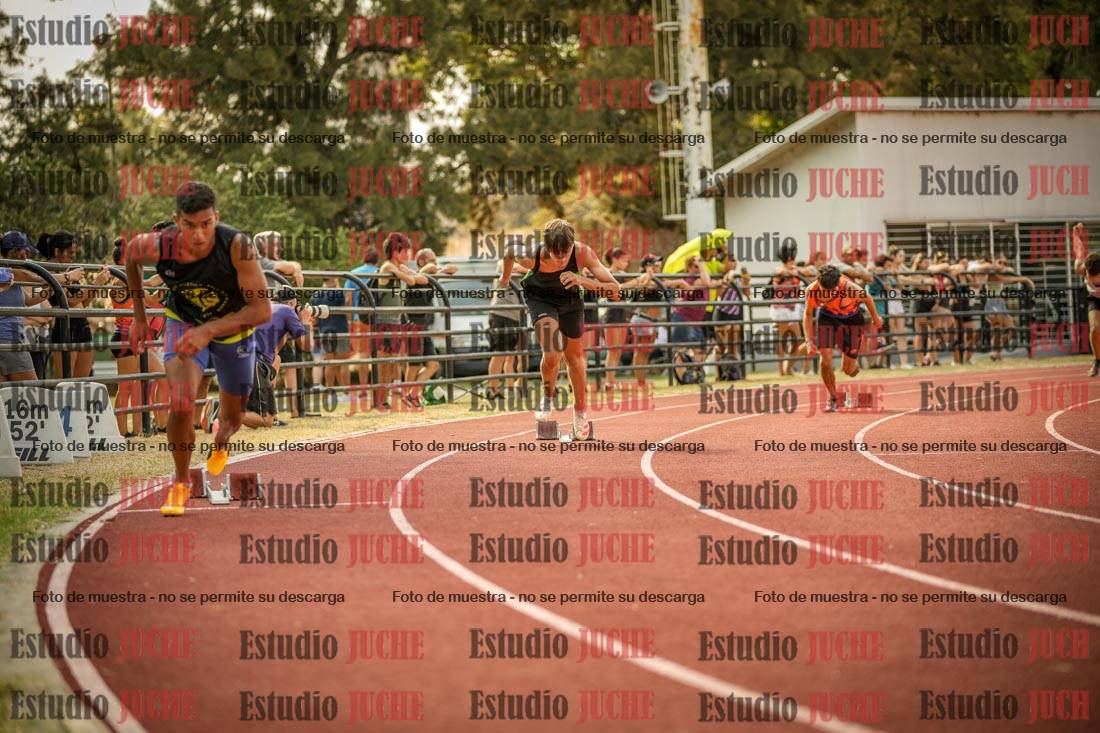 Fotos de los 400 m llanos de varones