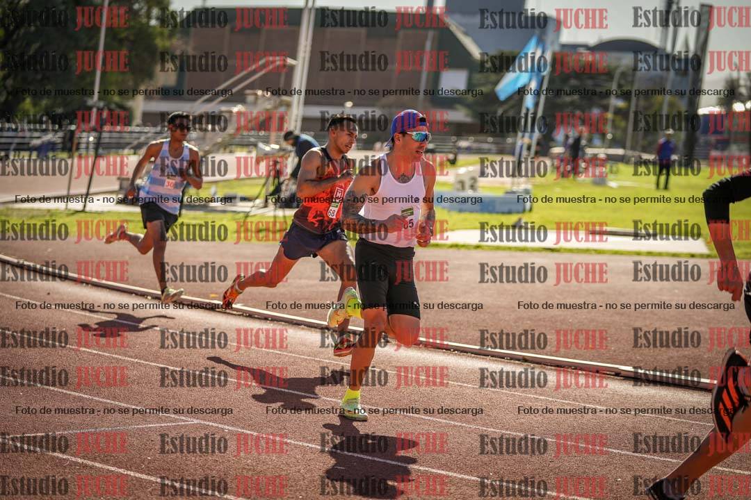 Fotos de los 800 m llanos de varones