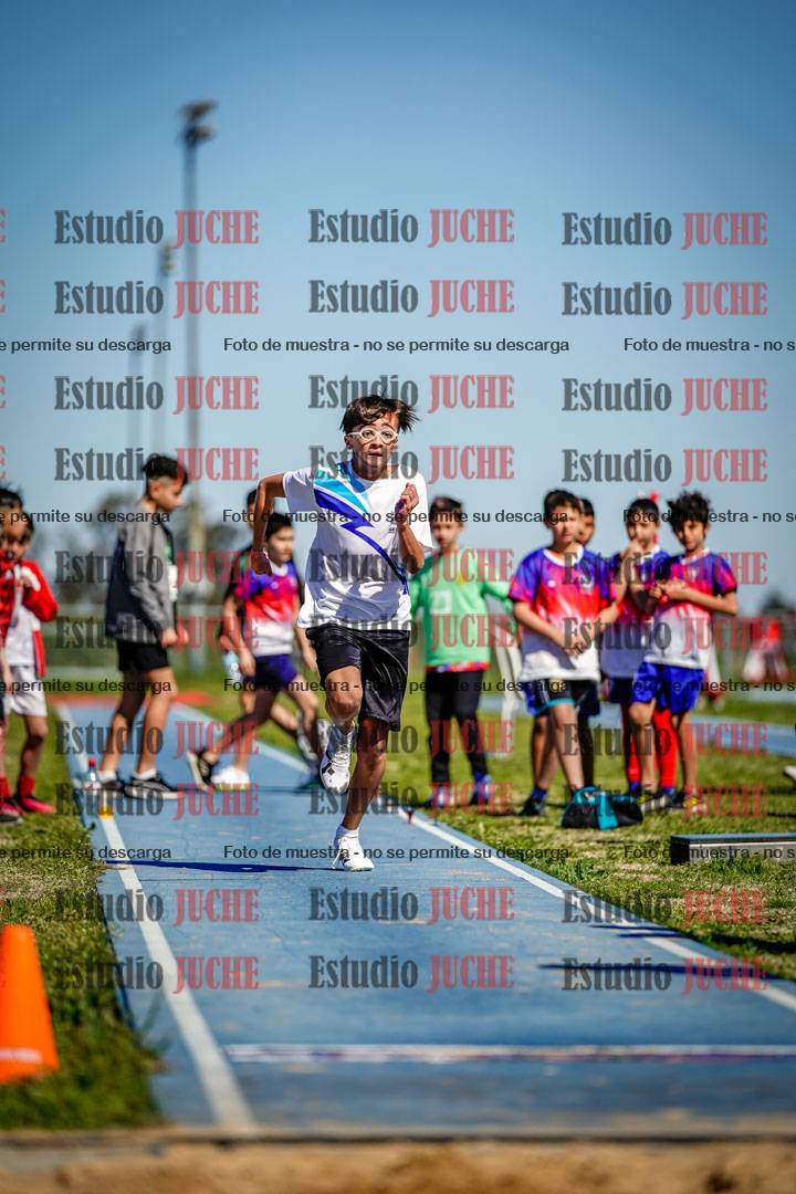 Fotos del salto en largo de varones - U15